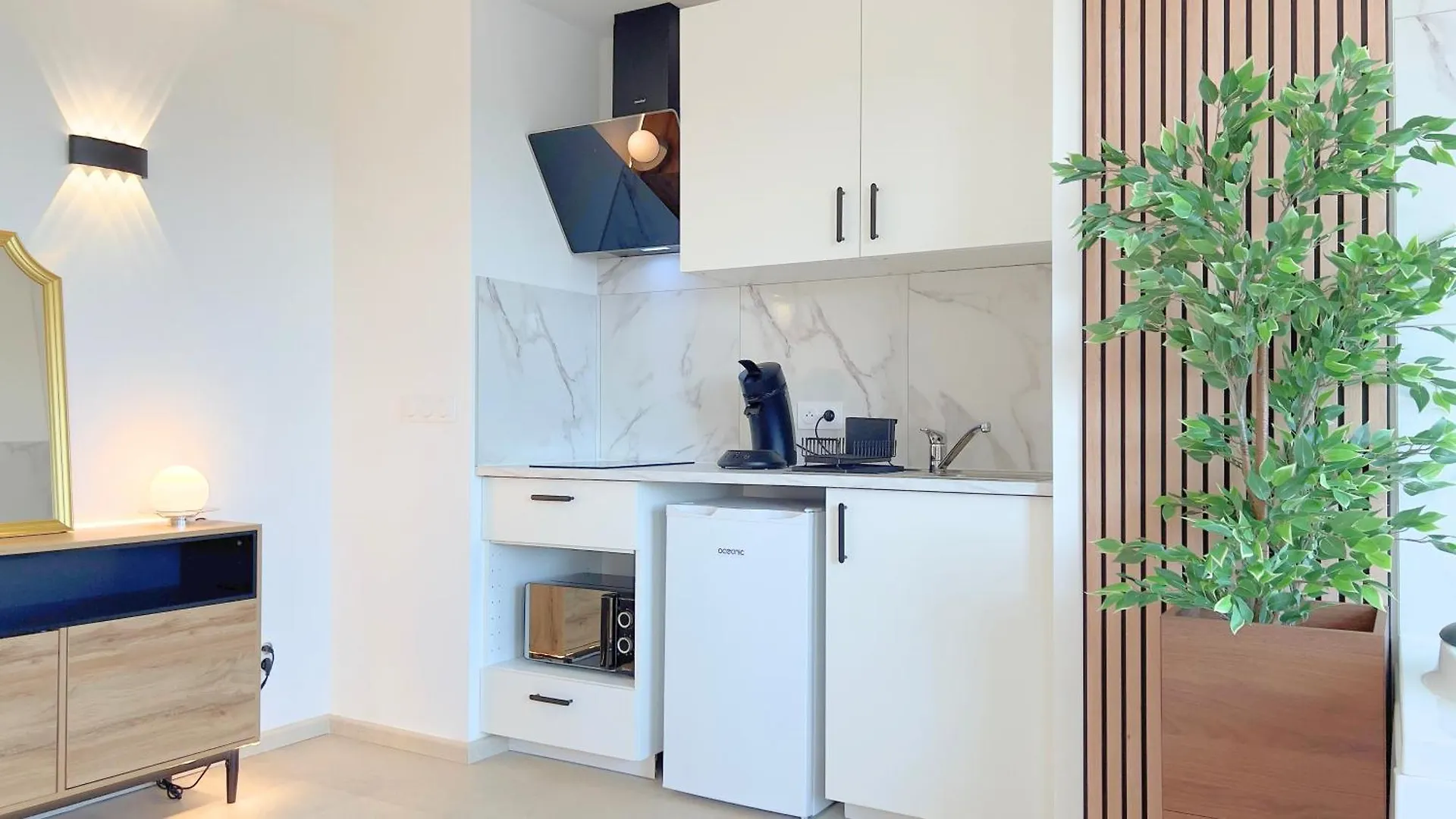 Ps5, Cinema & Jacuzzi - Skyline Luxe Apartment Saint-Etienne  France