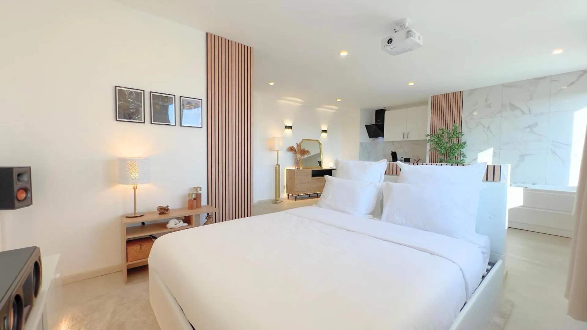 Ps5, Cinema & Jacuzzi - Skyline Luxe Apartment Saint-Etienne  Saint-Etienne (Loire)