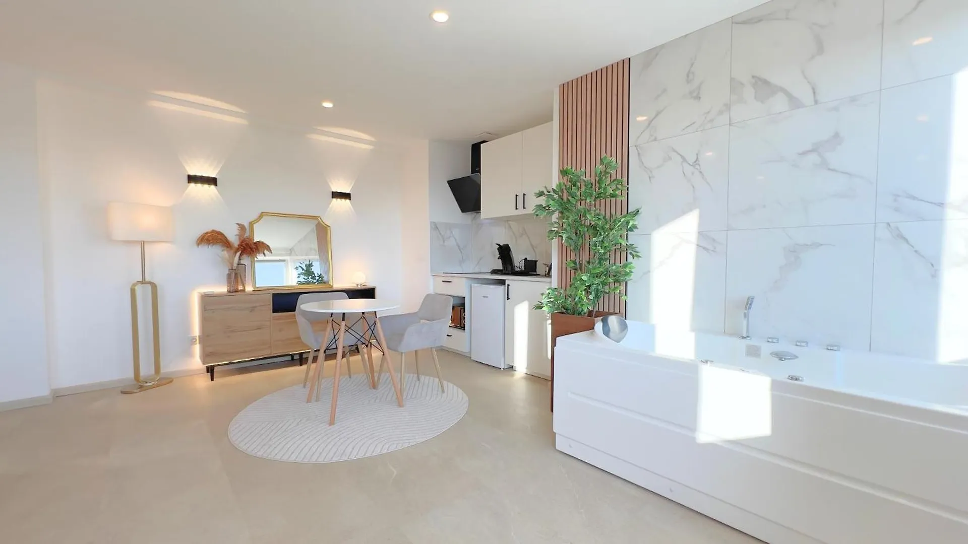 Ps5, Cinema & Jacuzzi - Skyline Luxe Apartment Saint-Etienne  France