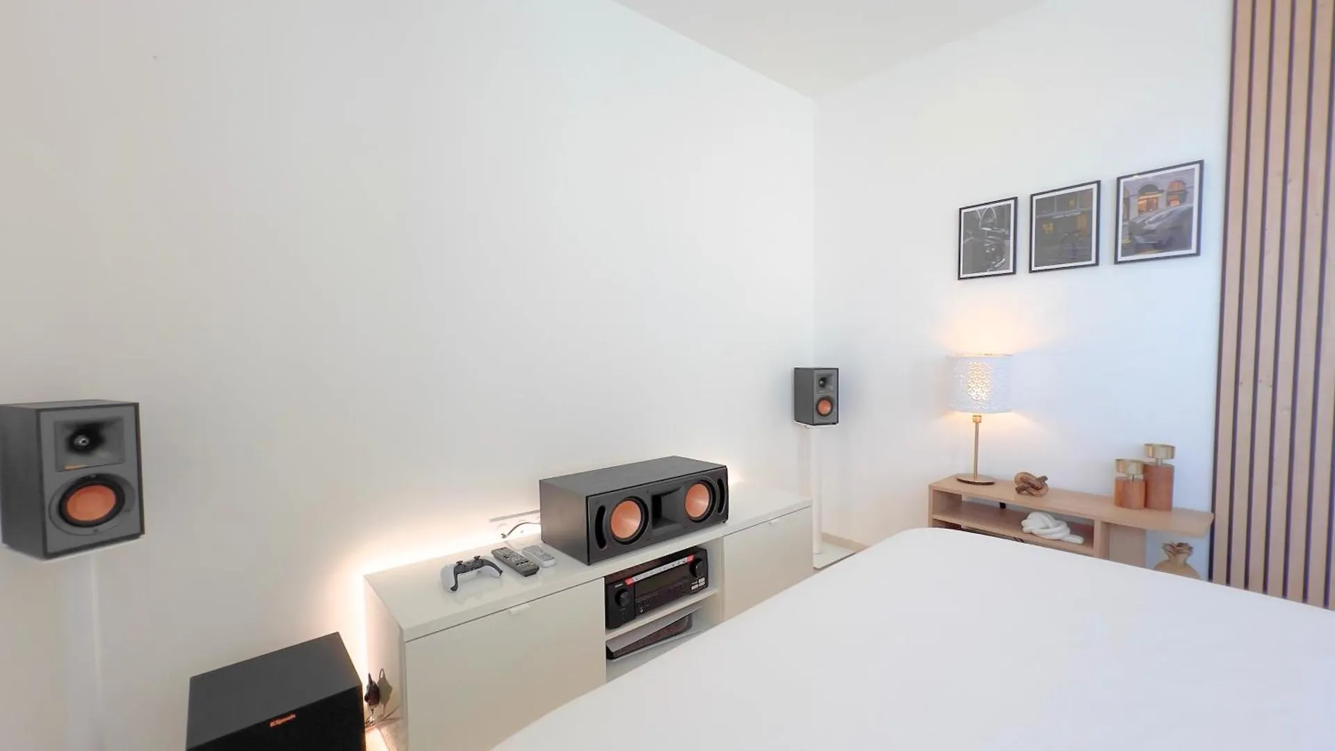 Ps5, Cinema & Jacuzzi - Skyline Luxe Apartment Saint-Etienne  France