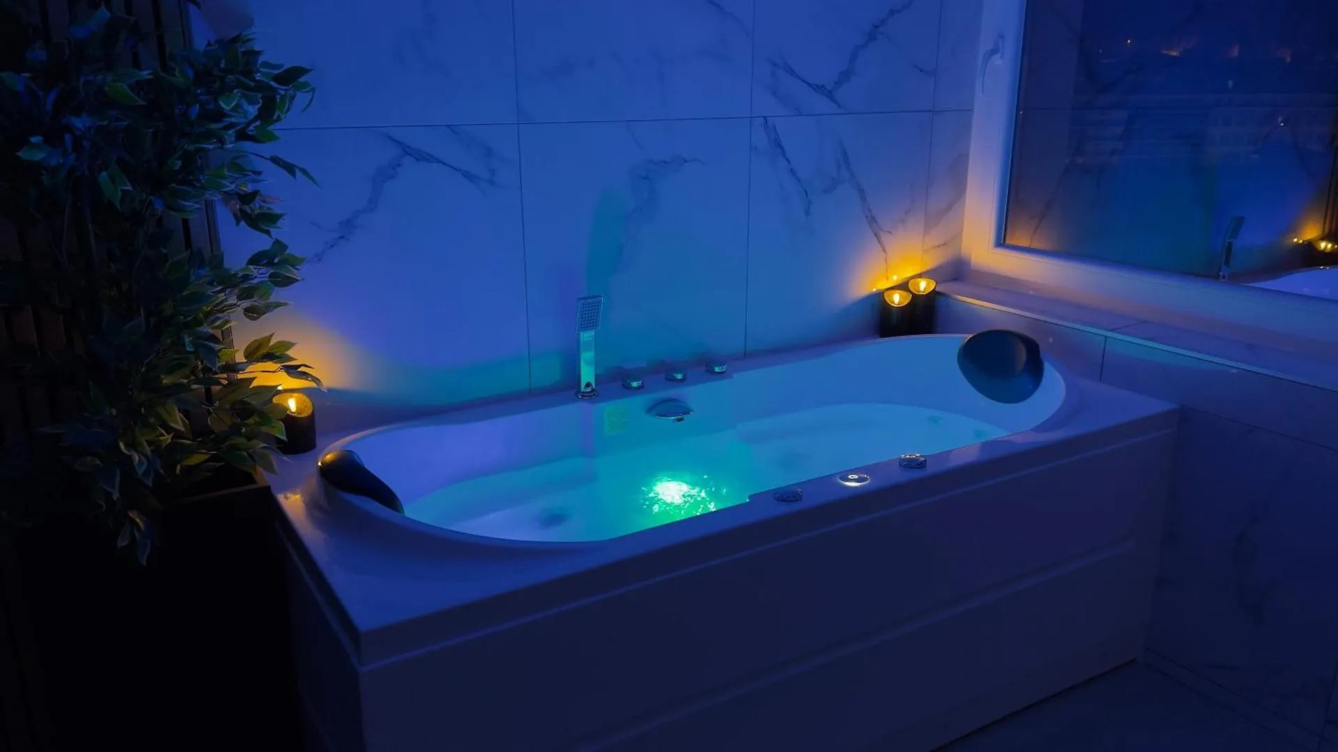 Ps5, Cinema & Jacuzzi - Skyline Luxe Apartment Saint-Etienne